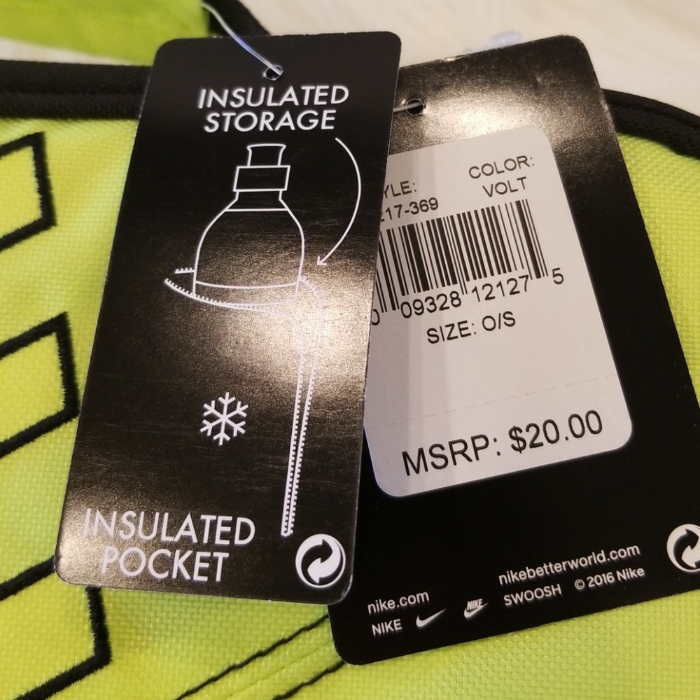 Nike Insulated Lunch Bag - Picture 7 of 8